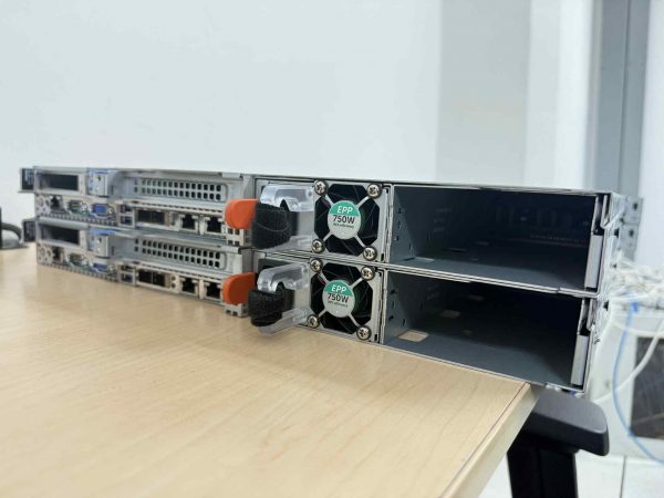 Dell Poweredge R640 10